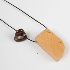 Siyah İpek İpli ''Tahtaya Vur'' Kolye 1