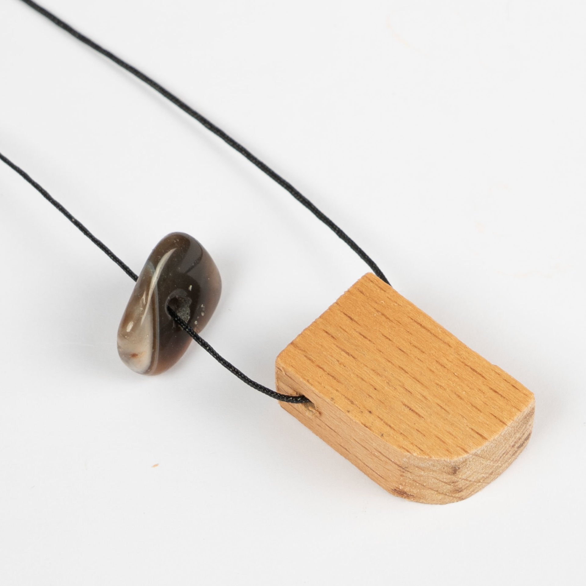 Siyah İpek İpli ''Tahtaya Vur'' Kolye 5