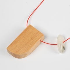 Kırmızı İpek İpli ''Tahtaya Vur'' Kolye 5