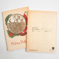 Baş Öğretmenli Bayraklı Mektep Defteri