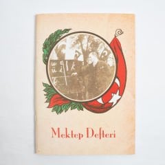 Baş Öğretmenli Bayraklı Mektep Defteri